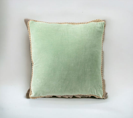 MANOE - Decorative cushion 45x45 cm - solid color - with jute edge - Cameo Green - light green