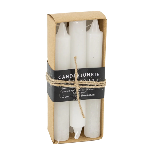 Box with 6 short white dinner candles
