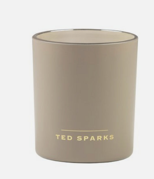 TED SPARKS – Demi – Tonka & Pepper